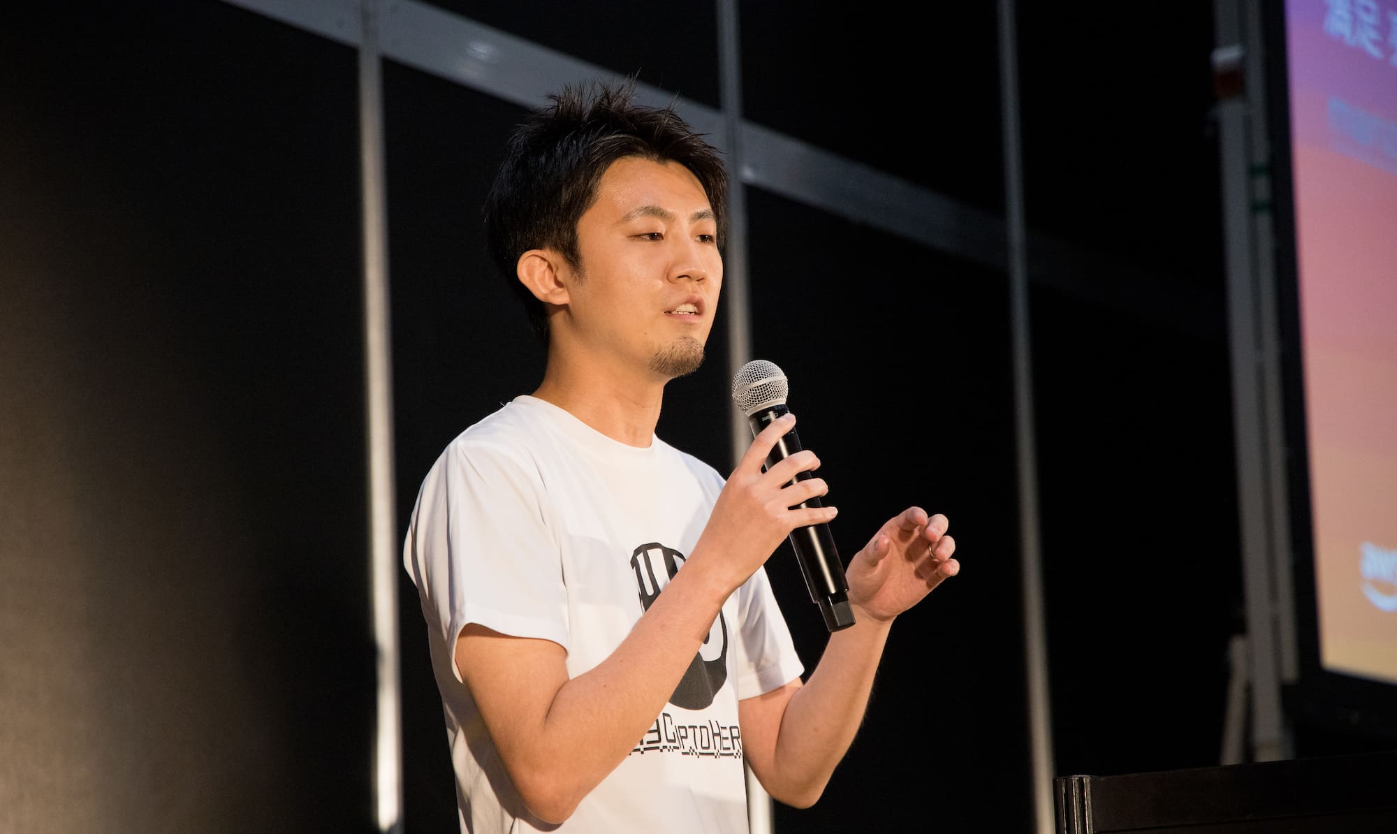 世界一のブロックチェーンゲーム『マイクリプトヒーローズ』を支える技術スタックとサーバ環境 | ログミーBusiness